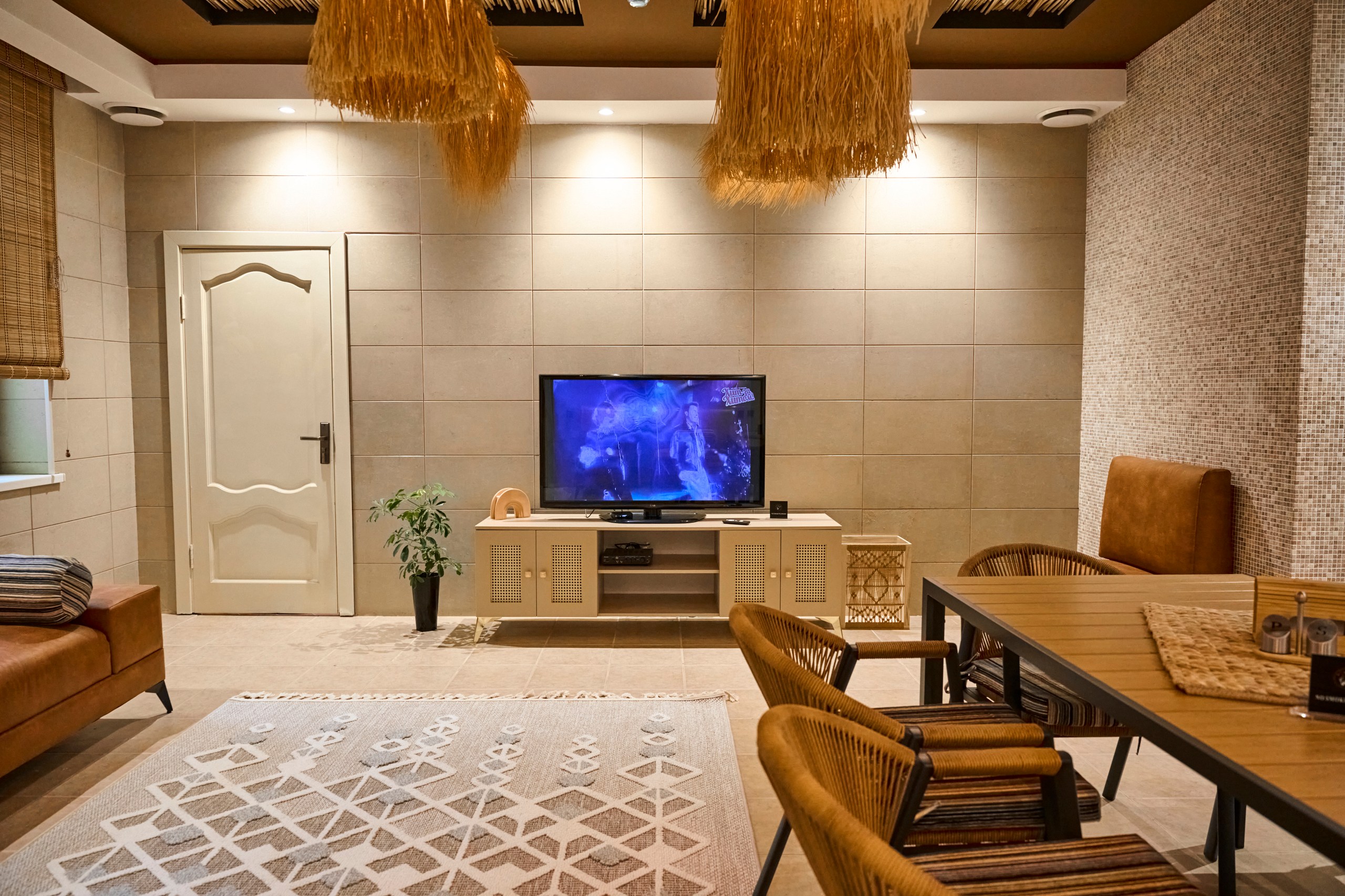Charos SPA